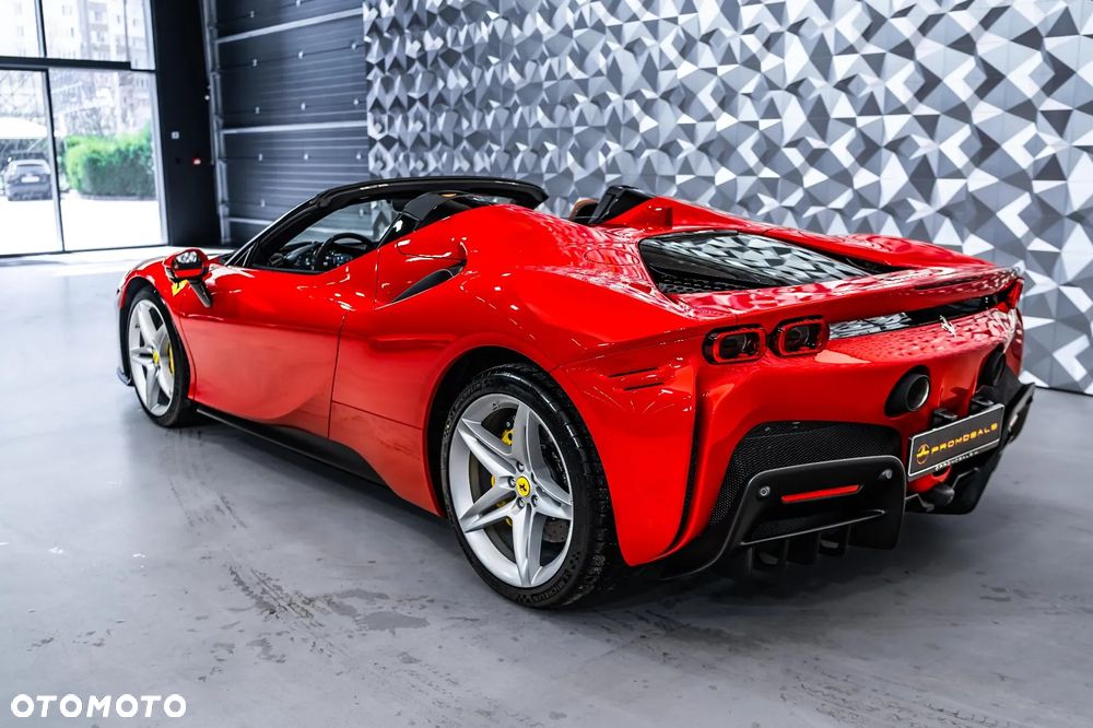 Ferrari SF90 Spider - 13