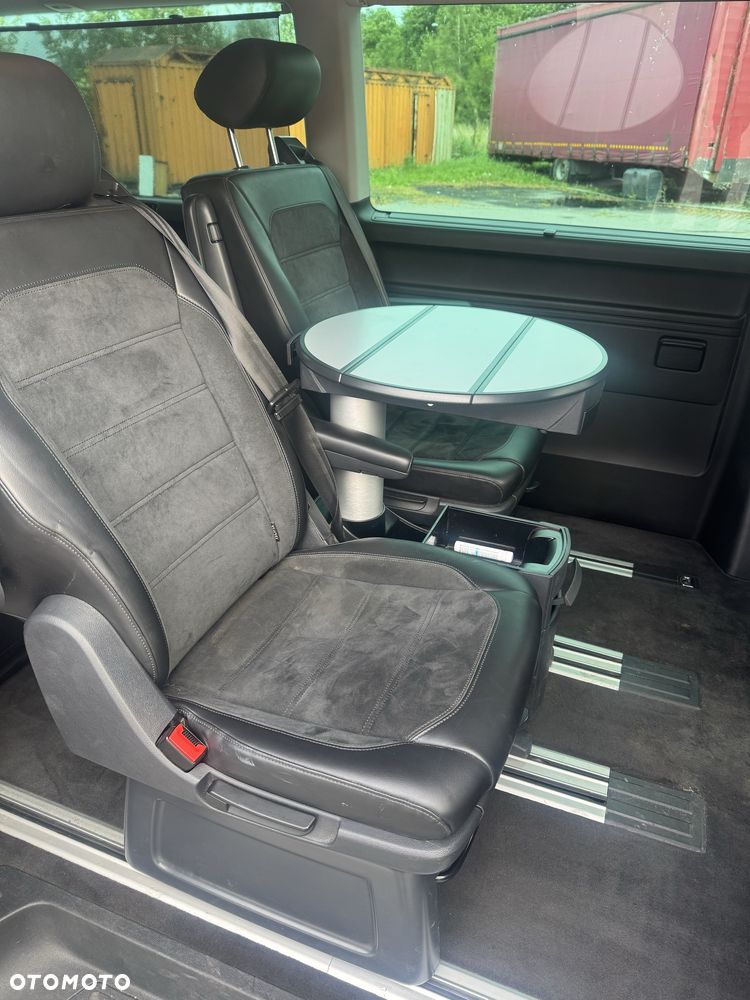Volkswagen Multivan - 8