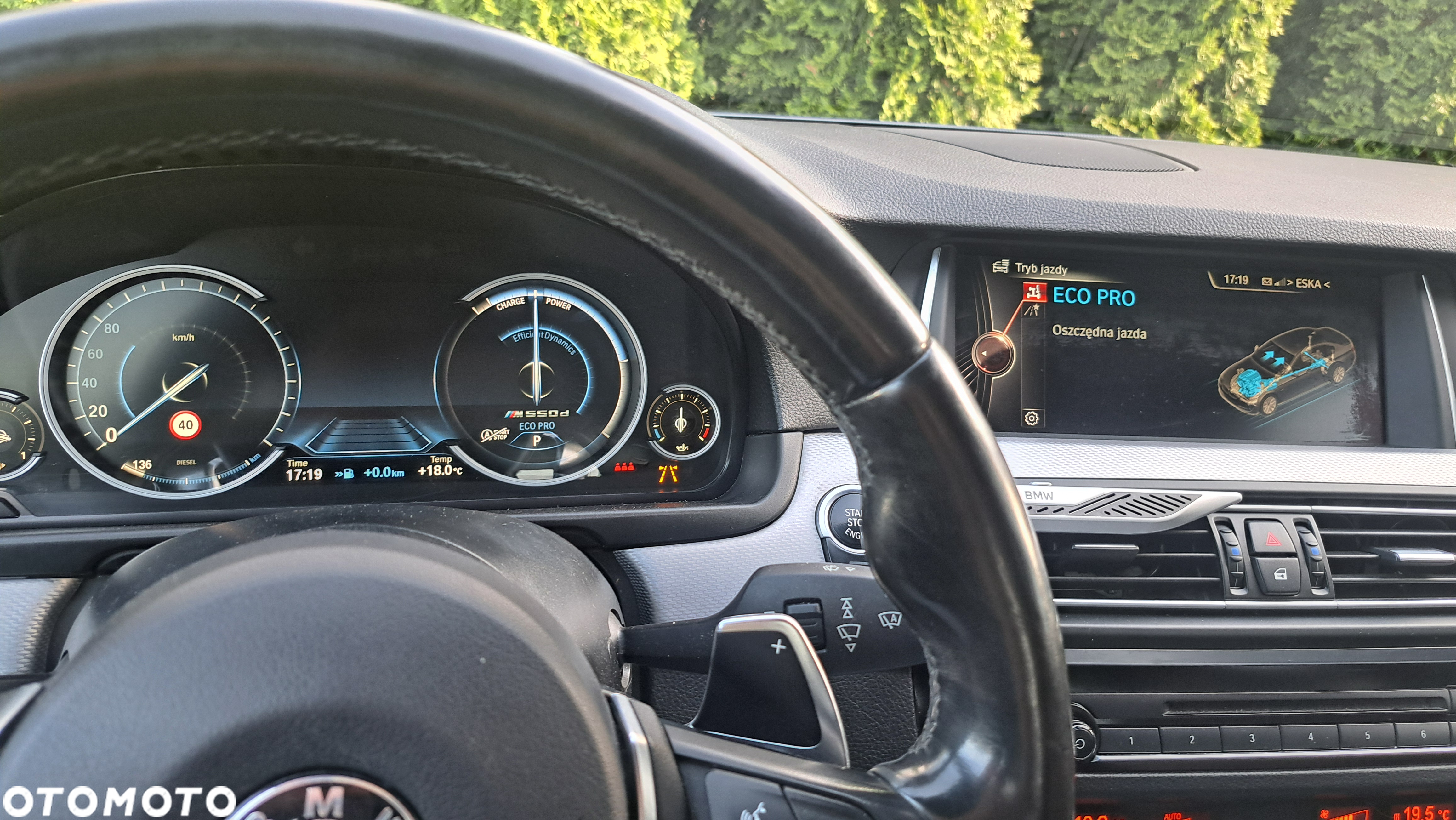BMW Seria 5 M550d xDrive - 35