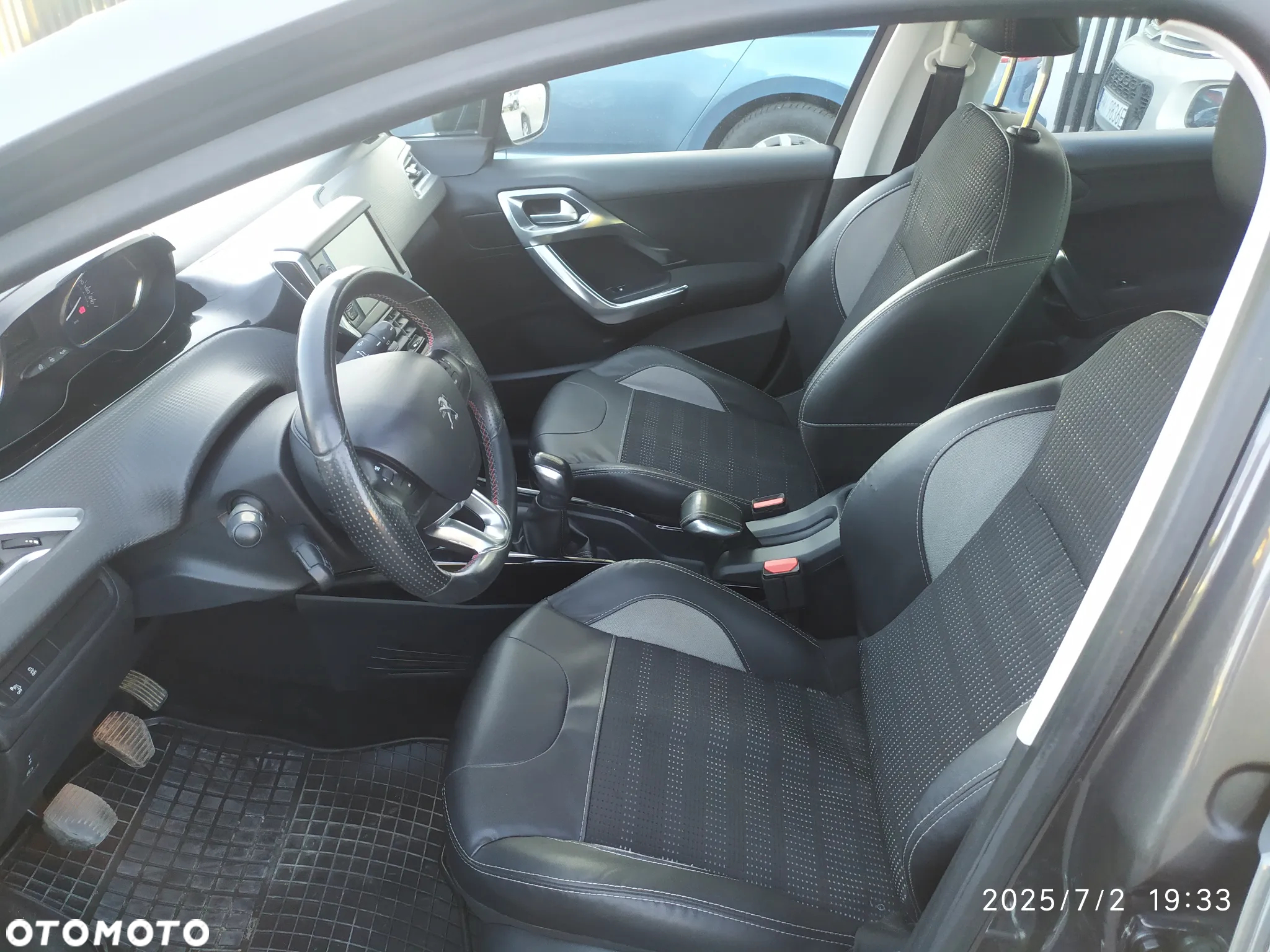 Peugeot 2008 1.6 BlueHDi Allure - 8
