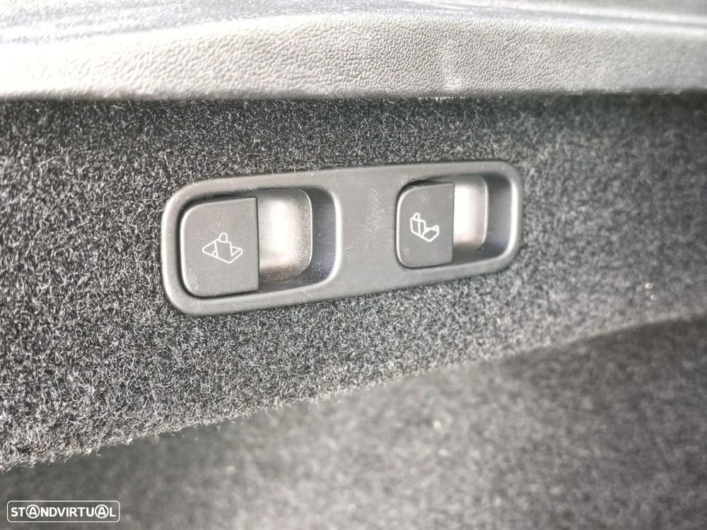 Tesla Model Y RWD - 5