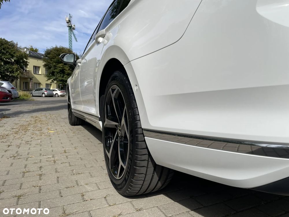 Volkswagen Passat 2.0 TSI Elegance DSG - 32