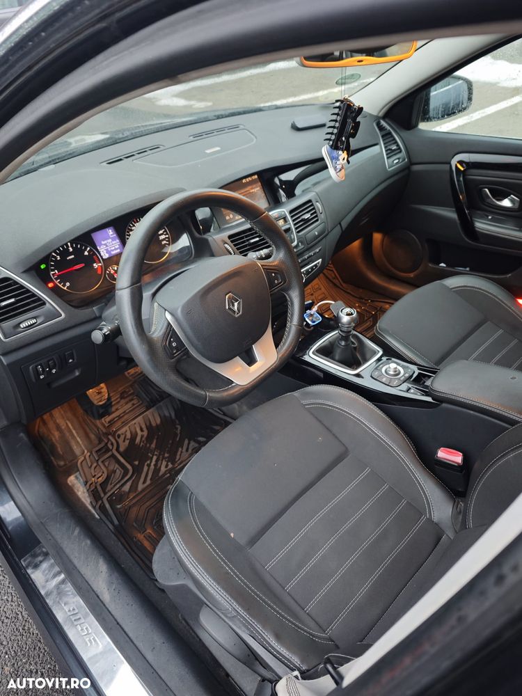 Renault Laguna dCi 110 FAP Bose Edition - 4