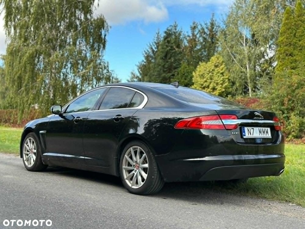 Jaguar XF 2.2 D Luxury - 3