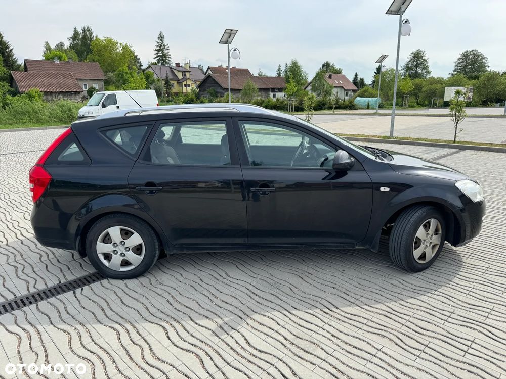 Kia Ceed 1.6 Comfort - 12