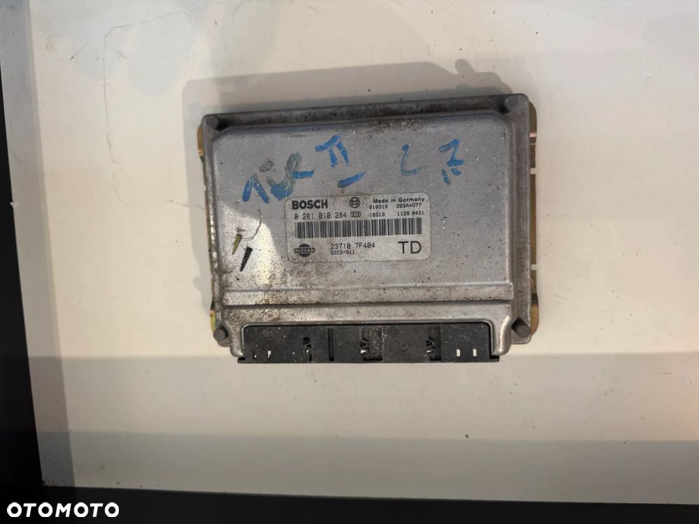 Komputer silnika | Sterownik | Nissan Terrano II 2.7 - 0281010284 | 28SA4577 - 2