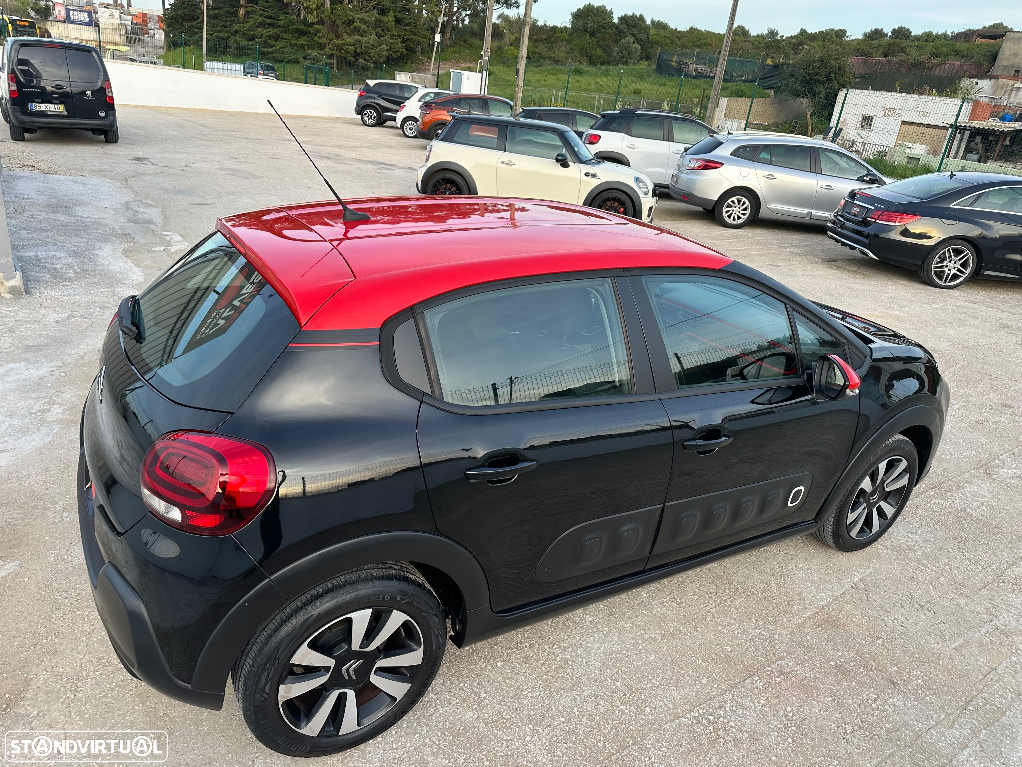 Citroën C3 1.2 PureTech Shine - 25