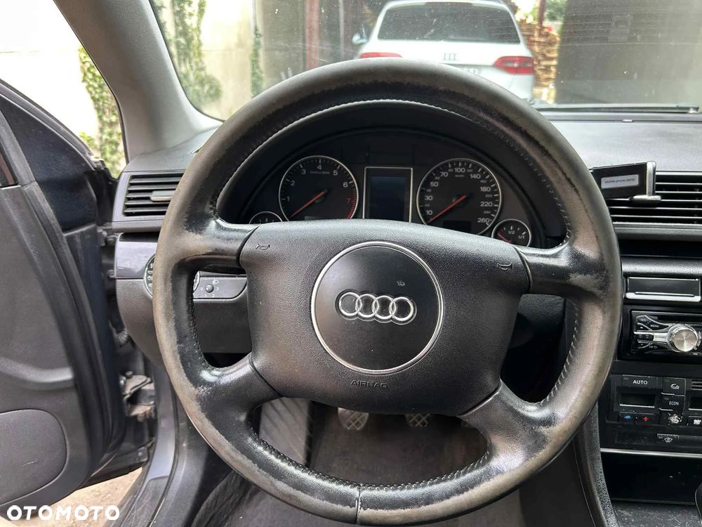 Audi A4 - 8