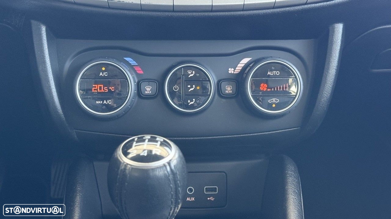 Fiat Tipo Sedan 1.3 M-Jet Lounge - 18