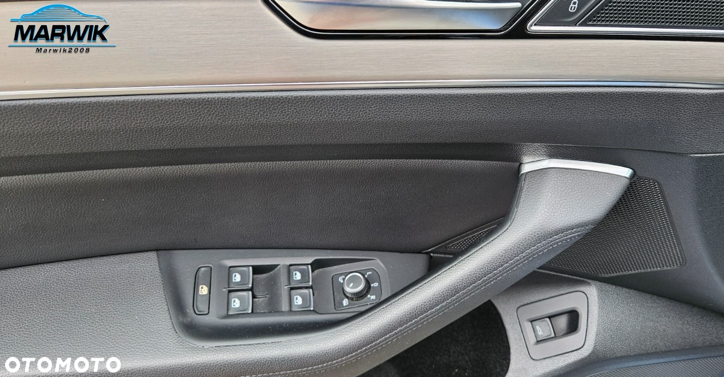 Volkswagen Passat - 15
