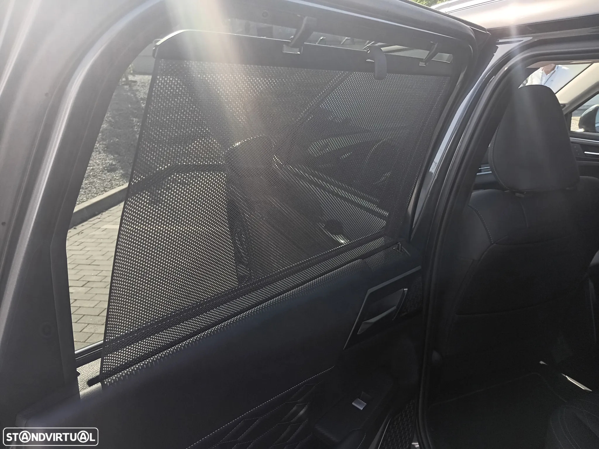 Mitsubishi Outlander 2.4 PHEV Instyle - 10