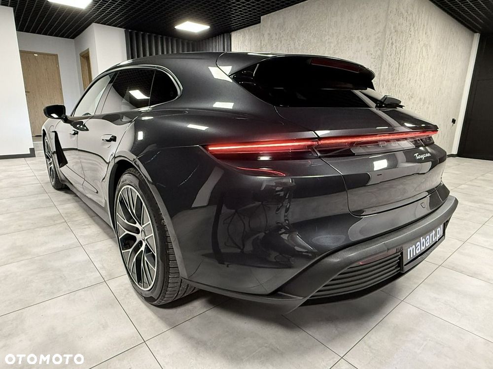 Porsche Taycan Performance Plus - 4