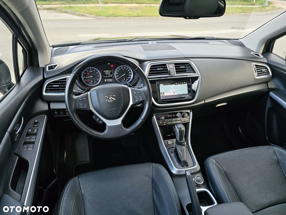 Suzuki SX4 S-Cross 1.4 T Premium 4WD - 8