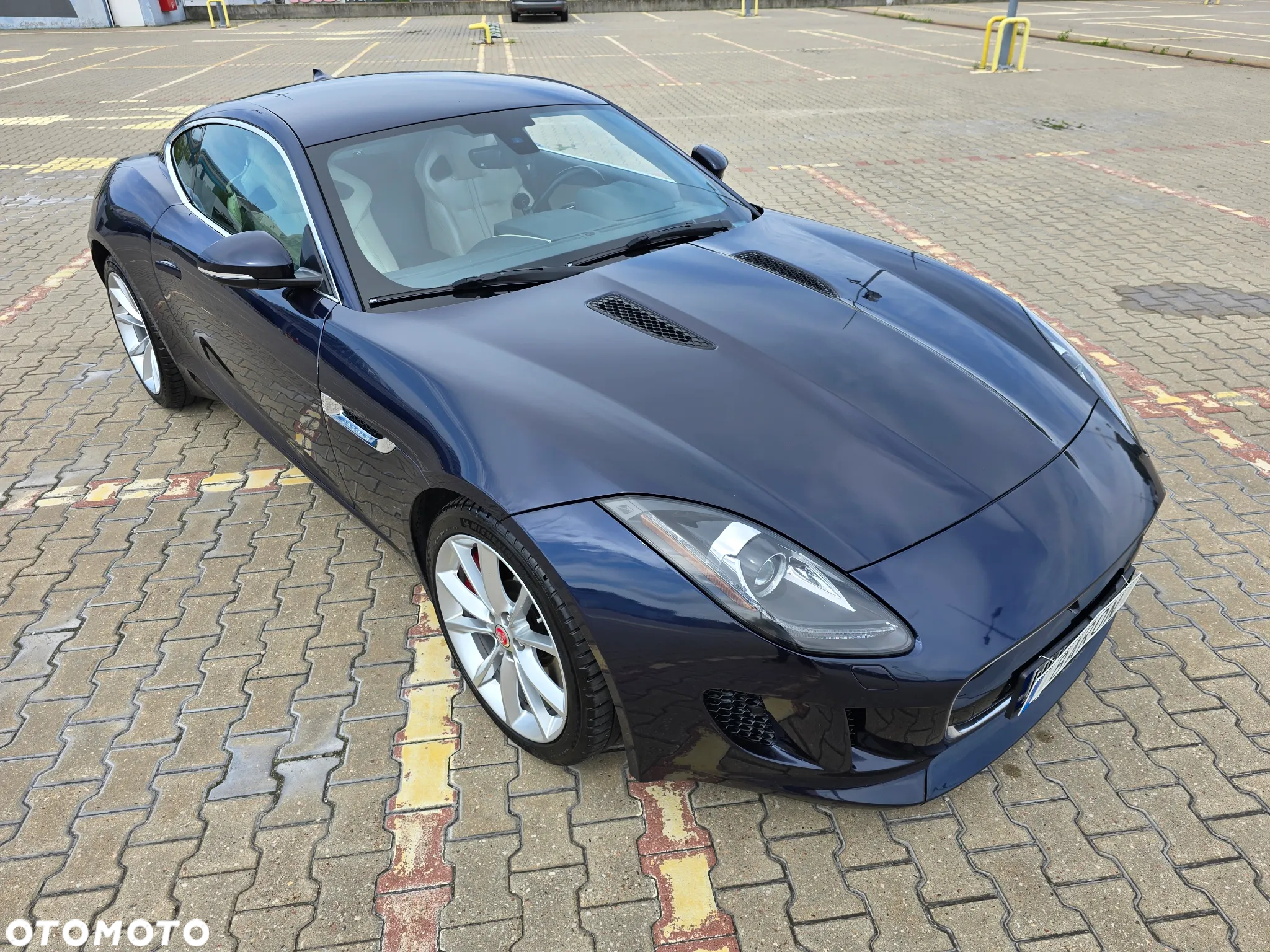 Jaguar F-Type Coupe S - 4