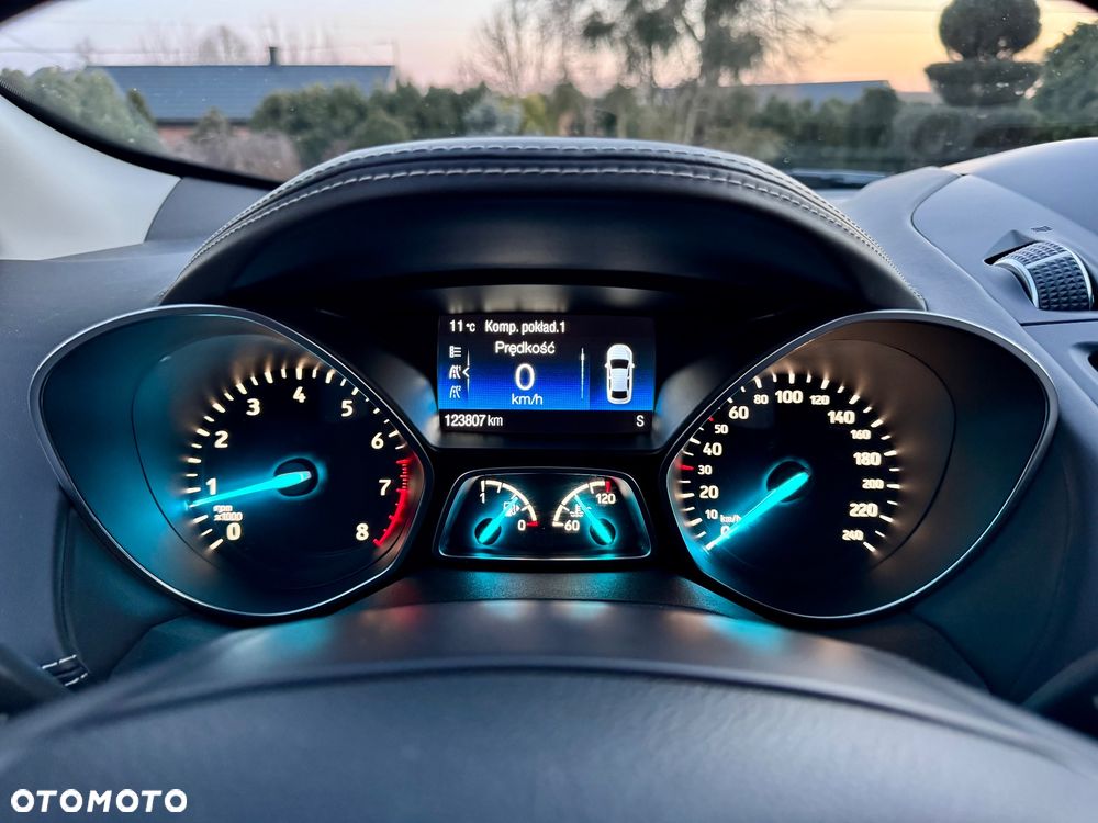 Ford Kuga 1.5 EcoBoost 2x4 Vignale - 29