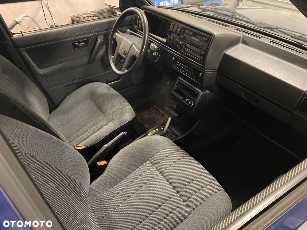 Volkswagen Golf - 5