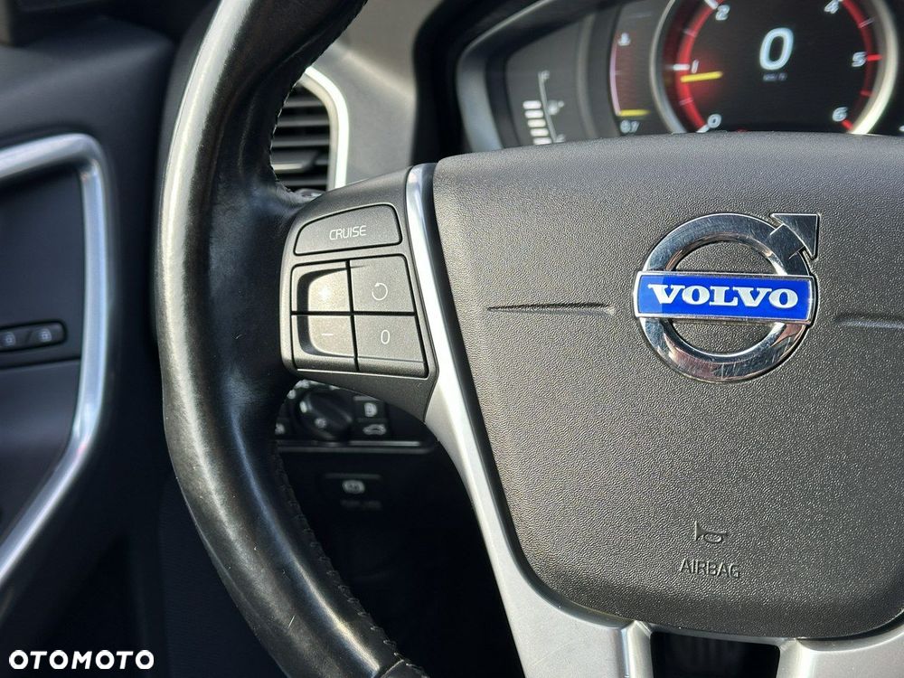 Volvo XC 60 D4 Momentum - 18