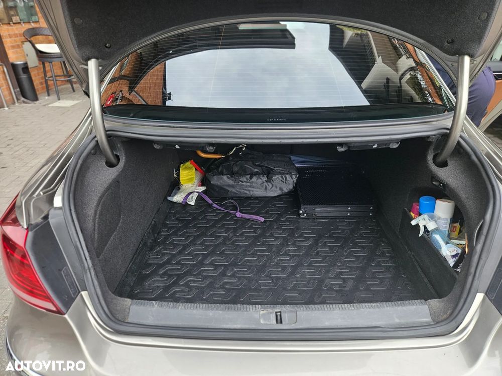 Volkswagen Passat CC - 12