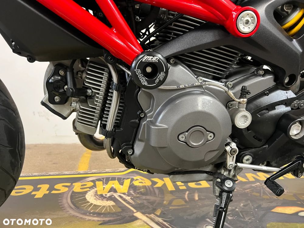 Ducati Monster - 9