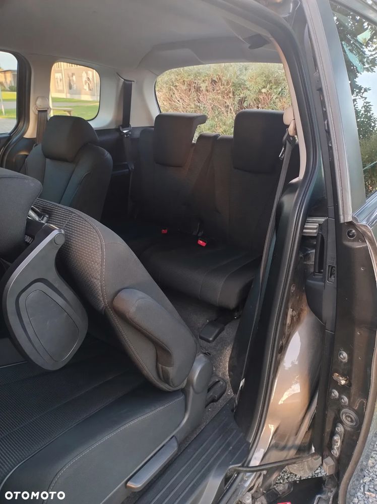Mazda 5 2.0 Navi + - 12