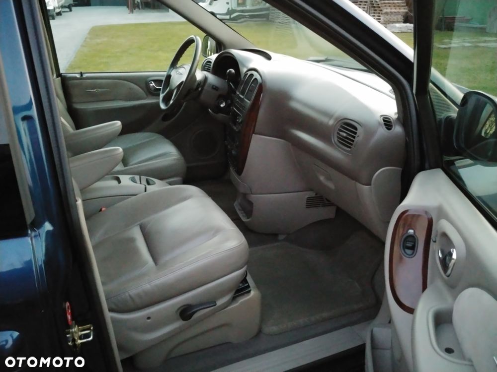 Chrysler Grand Voyager 3.3 Limited AWD - 25