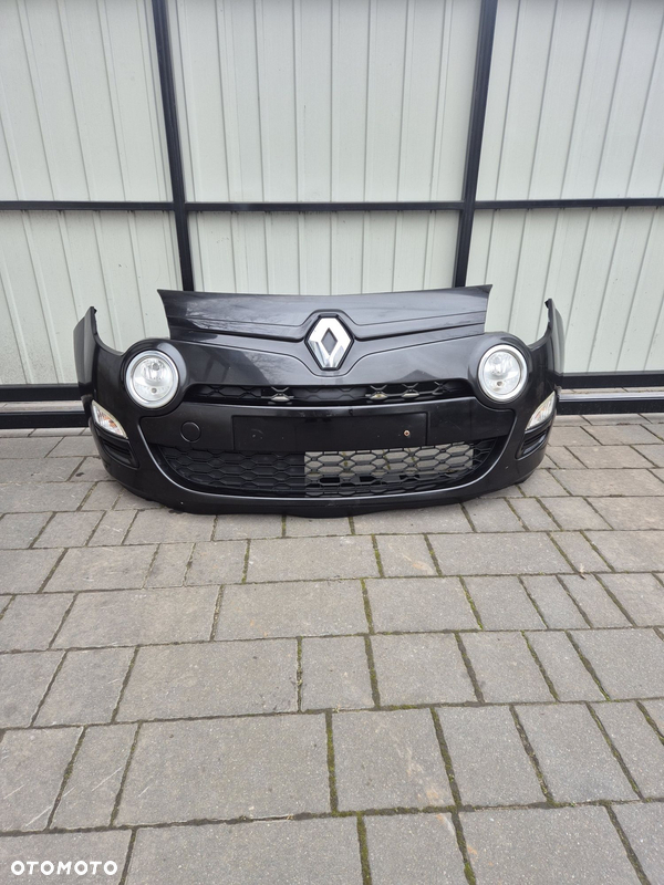 Zderzak przód przedni renault twingo II lift rok 12 kod lak NV676