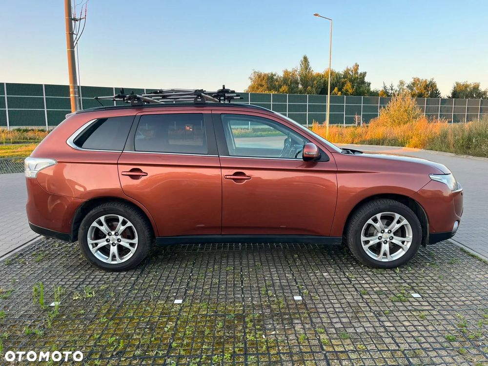 Mitsubishi Outlander 2.2 DID Intense - 3