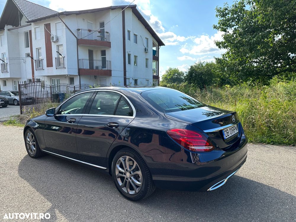 Mercedes-Benz C 220 CDI DPF (BlueEFFICIENCY) 7G-TRONIC Avantgarde - 4