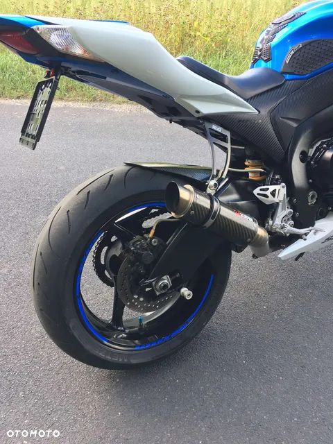 Suzuki GSX-R - 6