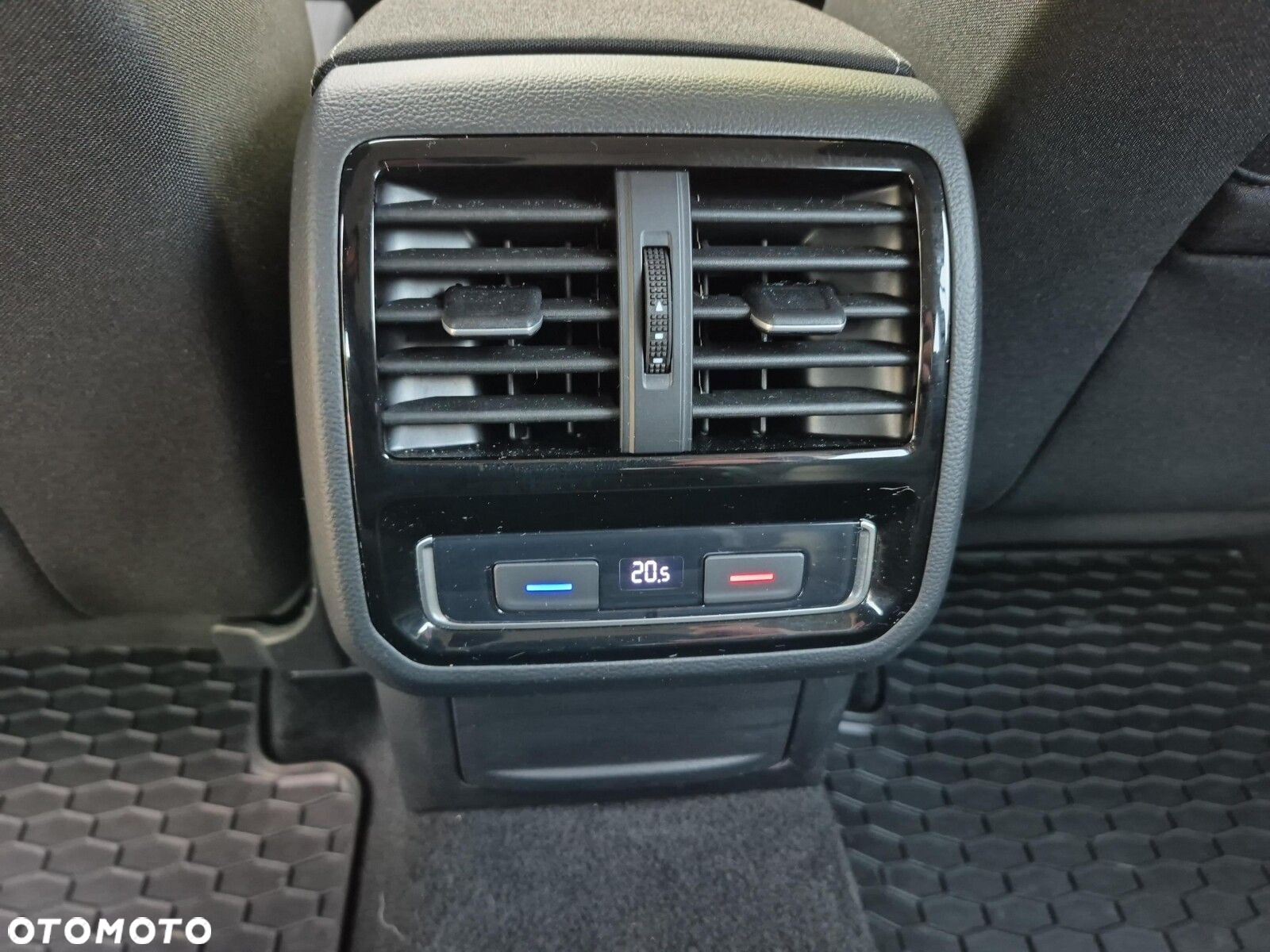 Volkswagen Passat 2.0 TDI Business DSG - 15