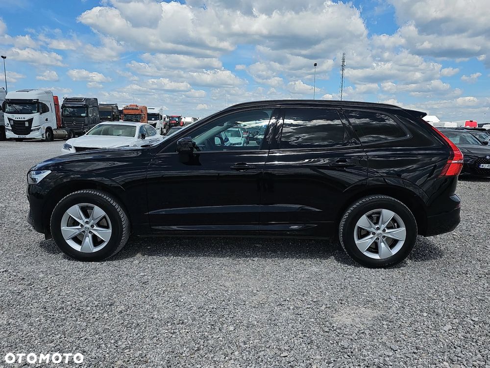 Volvo XC 60 B4 D Essential - 8