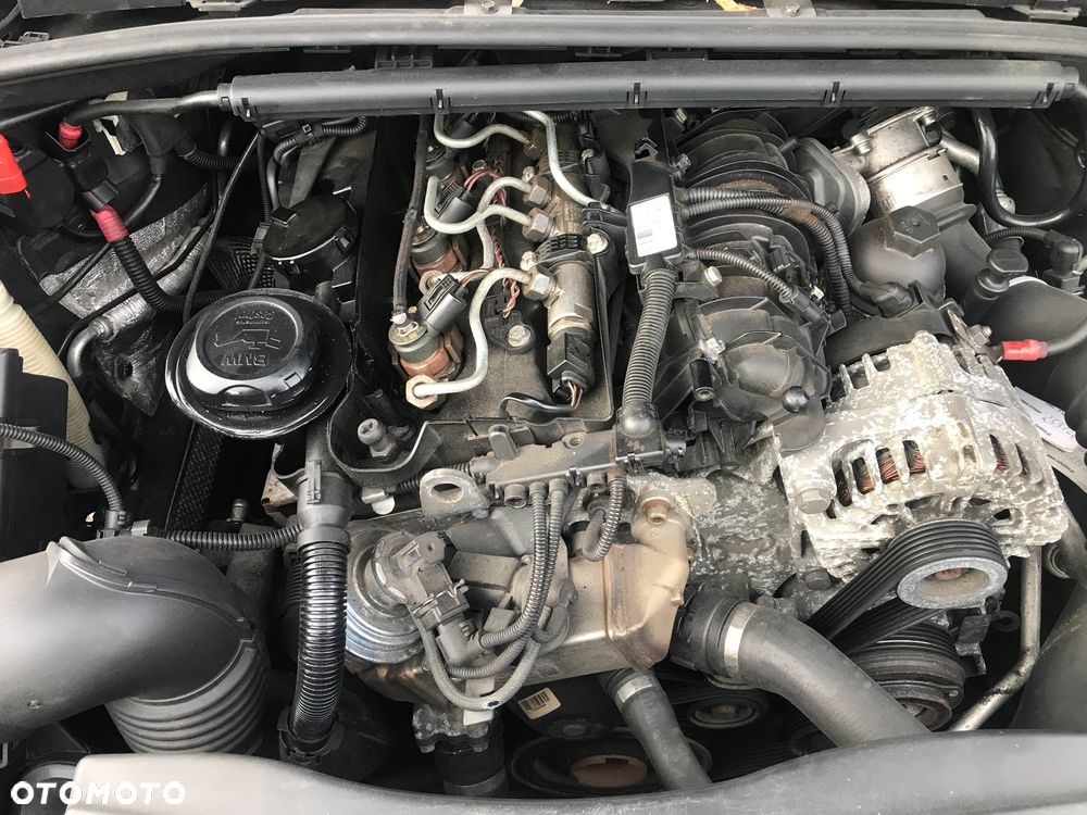 BMW Seria 3 318d - 14