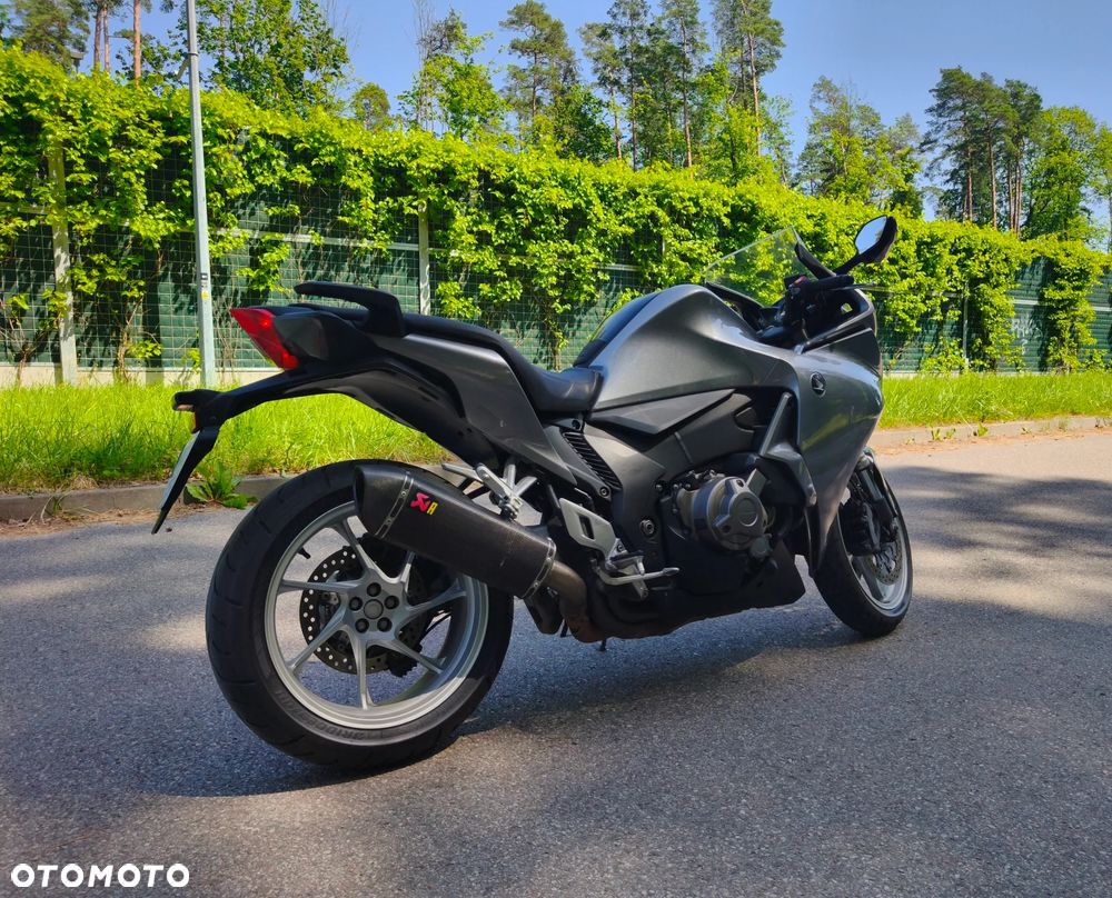 Honda VFR - 3