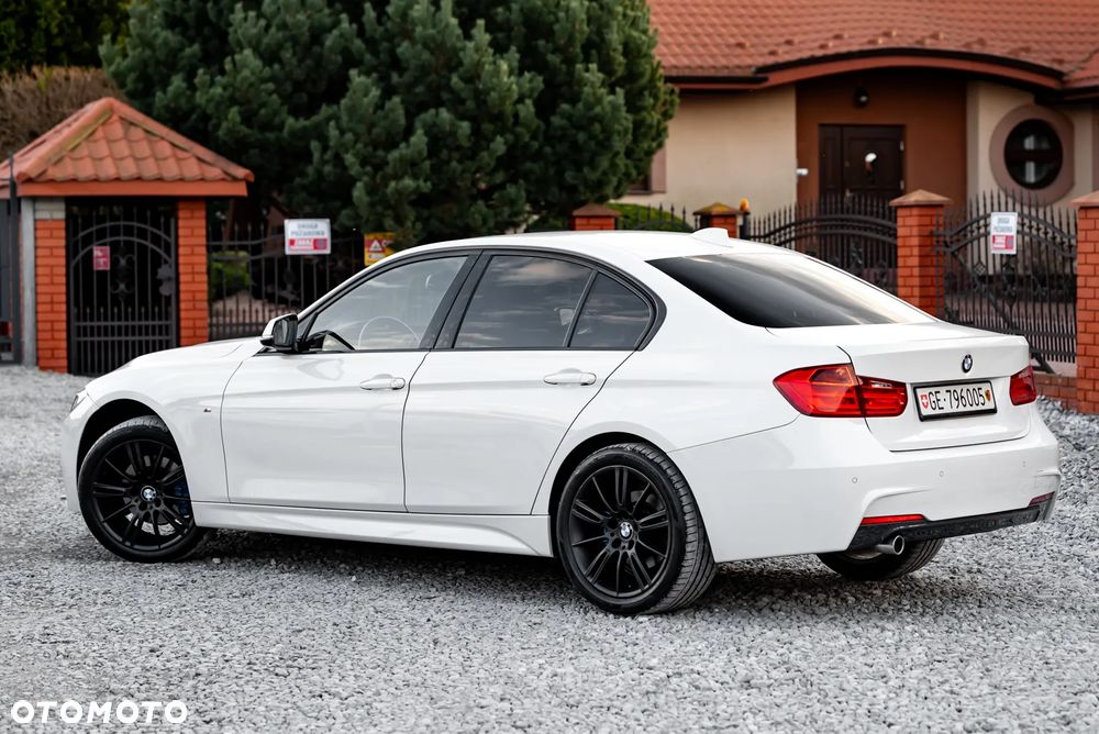 BMW Seria 3 320d xDrive M Sport - 14