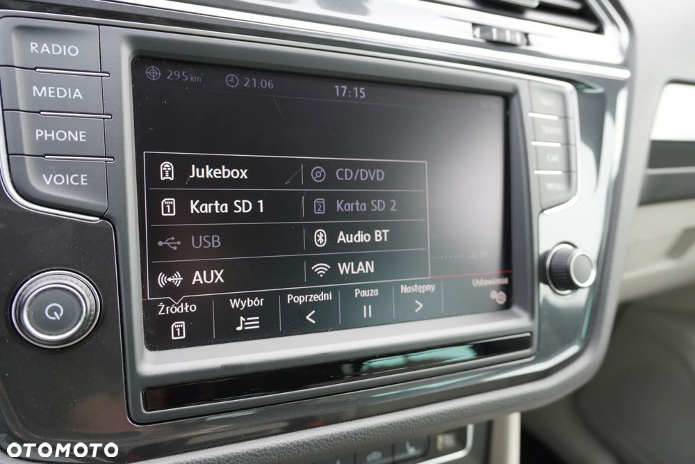 Volkswagen Tiguan - 26