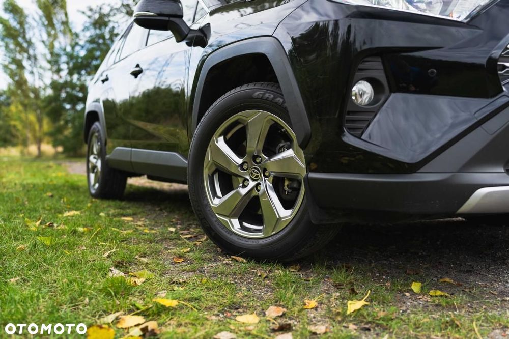 Toyota RAV4 - 9