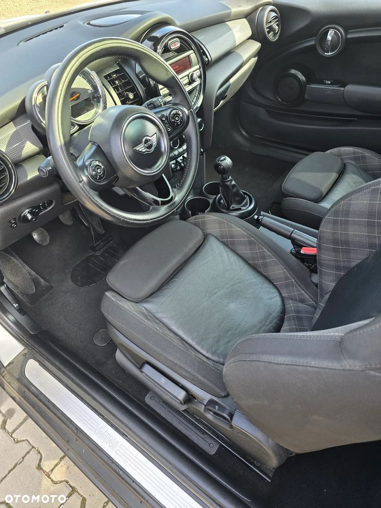 MINI Cooper Classic Trim - 16