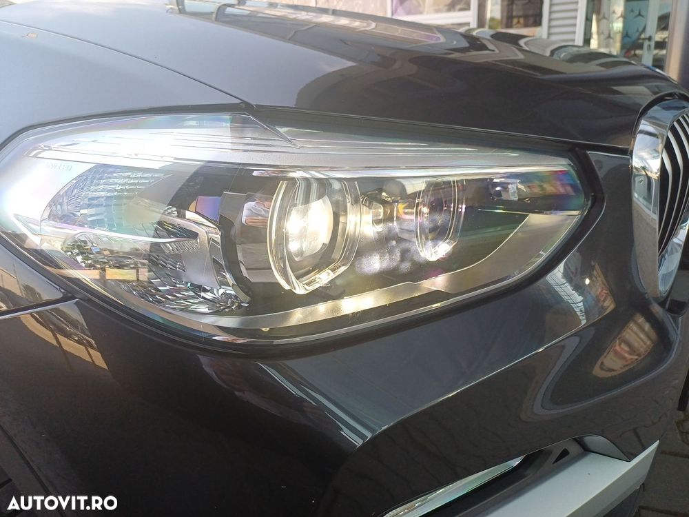 BMW X3 xDrive20d AT Luxury Line - 33
