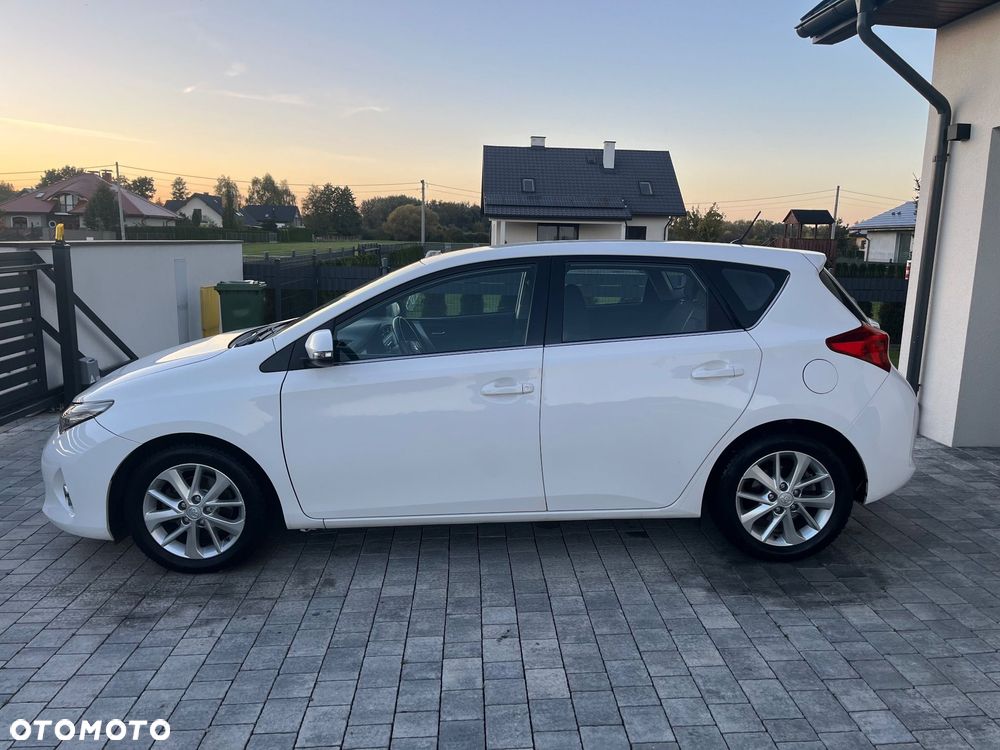 Toyota Auris - 33