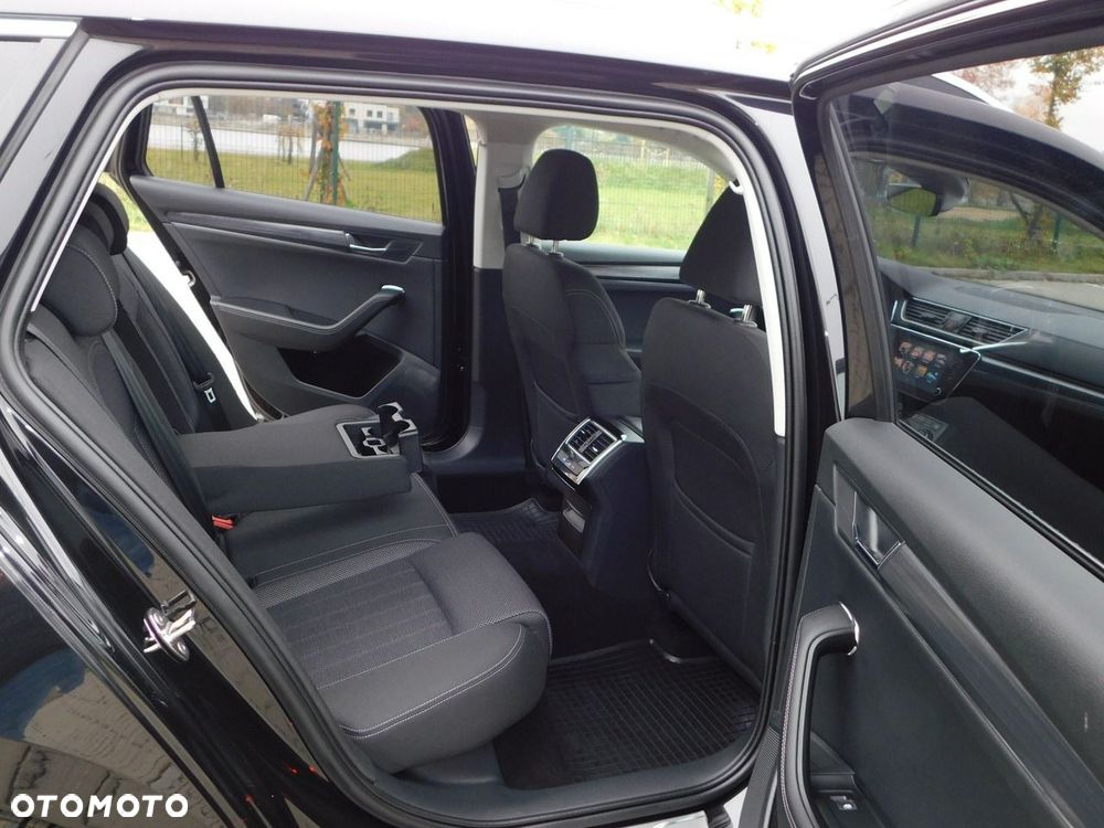 Skoda Superb 2.0 TDI Style DSG7 - 10