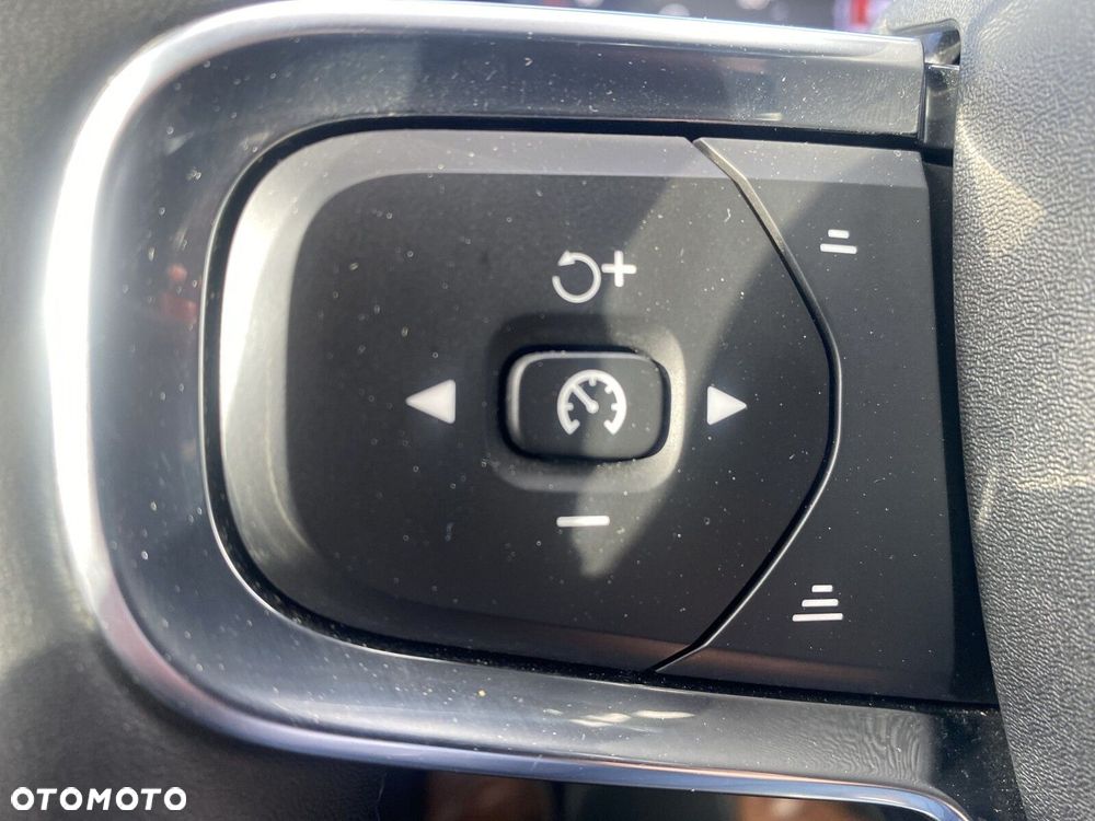 Volvo XC 40 - 18