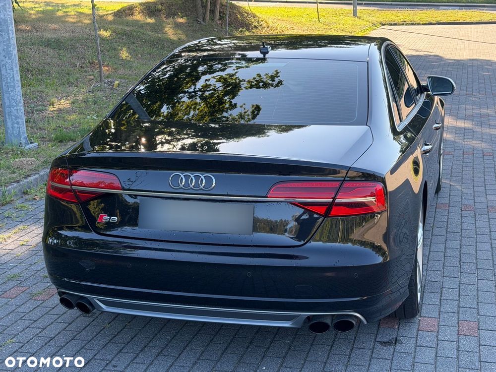 Audi S8 Plus - 13