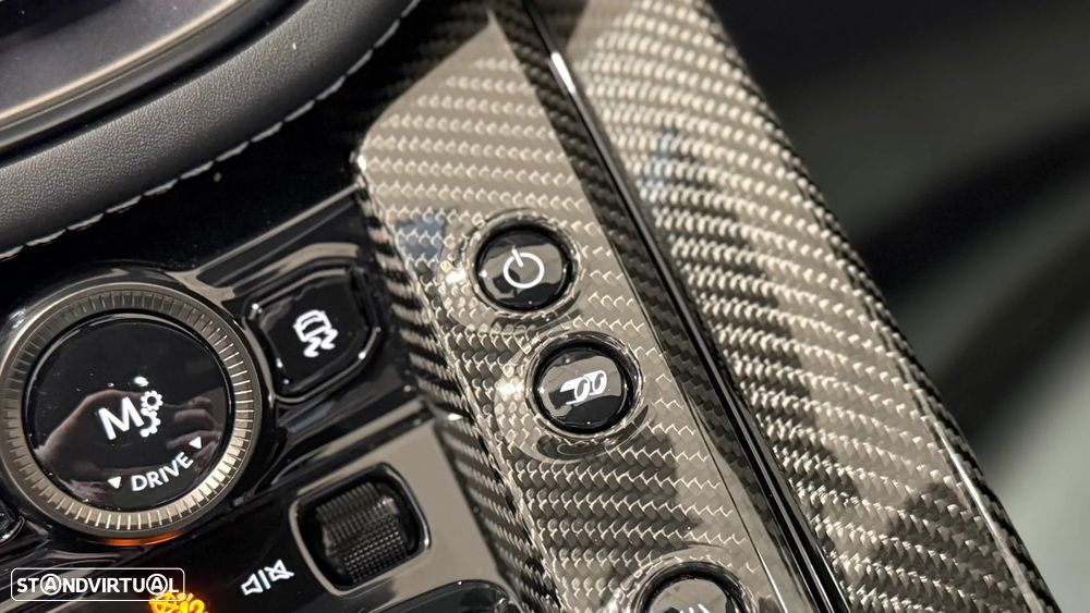 Aston Martin DBX 707 - 38