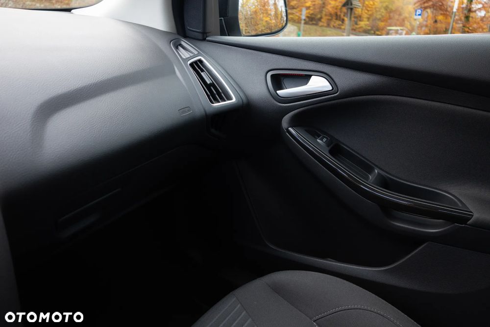 Ford Focus 1.5 EcoBoost Start-Stopp-System COOL&CONNECT - 39