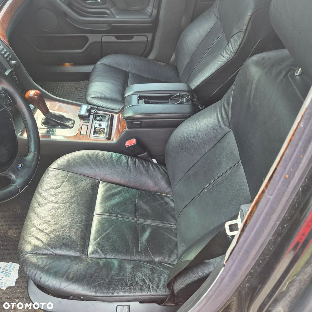 BMW Seria 7 735i L - 8