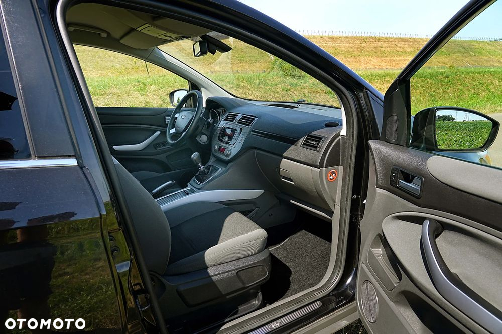 Ford Kuga 2.0 TDCi 4x4 Titanium - 16