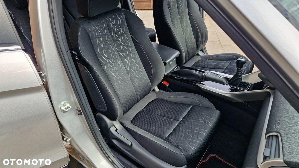 Mitsubishi Eclipse Cross - 16