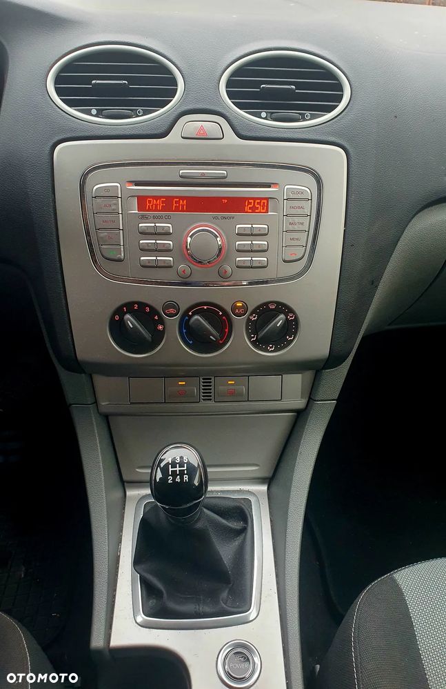 Ford Focus - 13