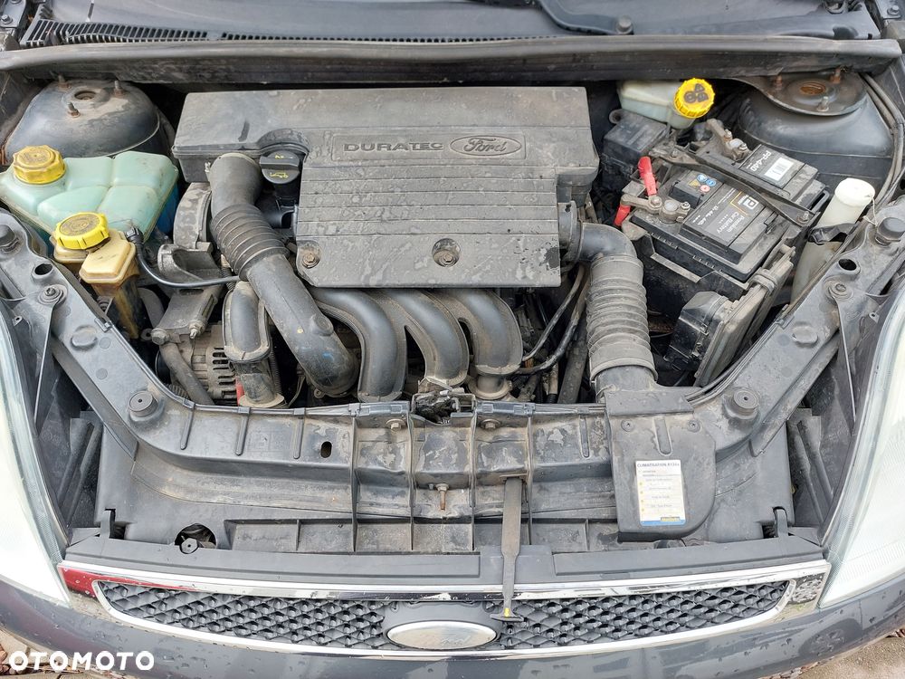 Ford Fiesta 1.4 Ghia - 25