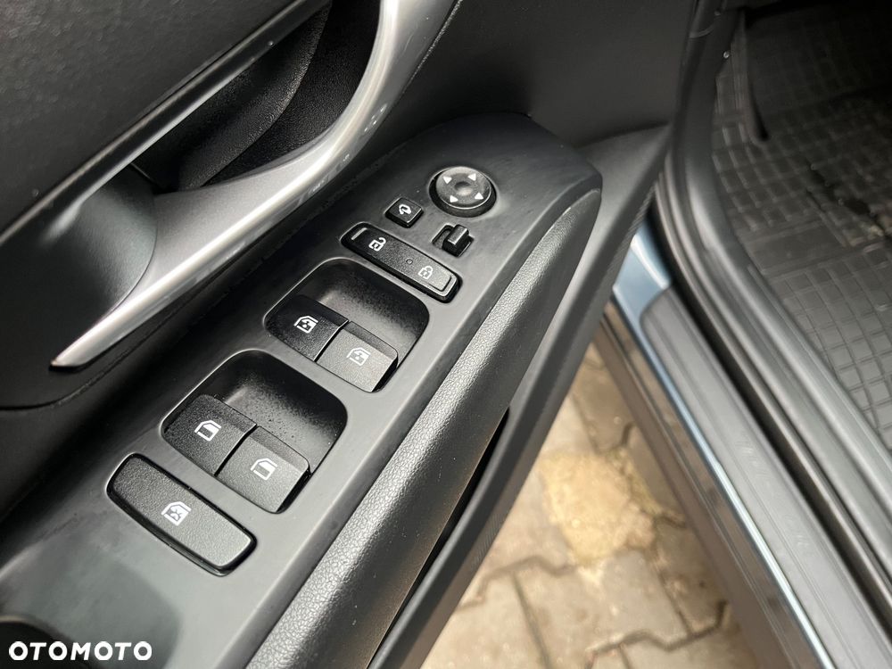 Hyundai Tucson 1.6 T-GDi HEV Modern 2WD - 11